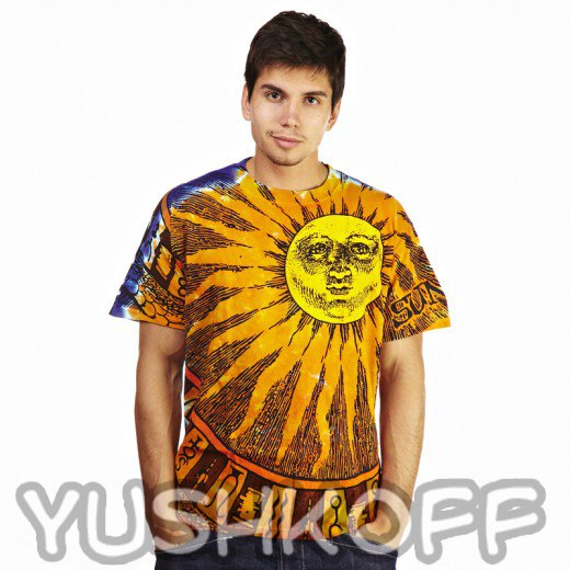 Красавчик в футболке Sun Moon